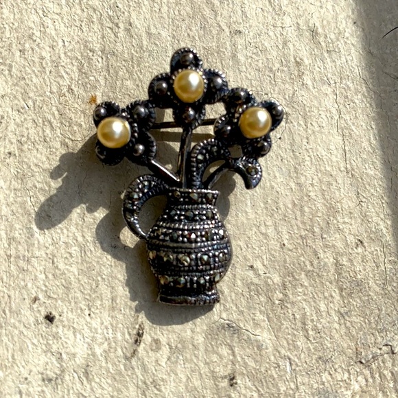 Jewelry - Marcasite and Pearl Brooch, .925 Sterling Silver Vintage